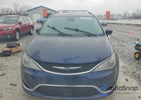 2019 Chrysler Pacifica Touring L z USA, uszkodzony, nr VIN 2C4RC1BG2KR666171
